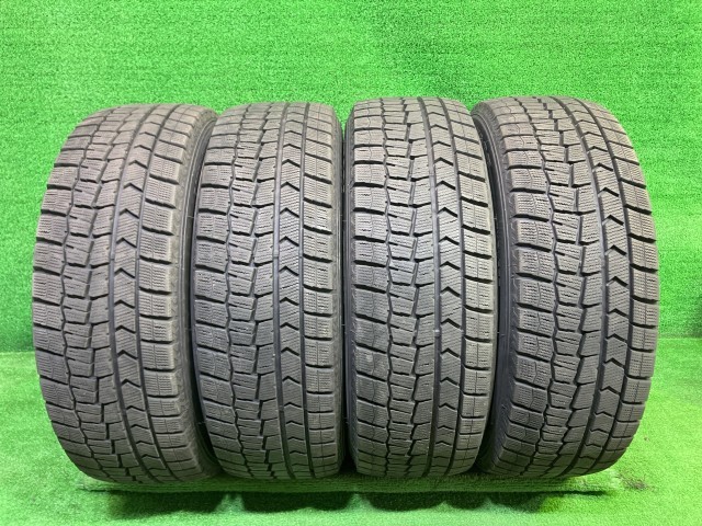 中古 DUNLOP ウィンター ダンロップ ウィンターマックスWM02 215/60R17 4本 8ミリ 2023年 1本ブロック欠けあり タイヤ 17インチ 冬|鈴木商会 店