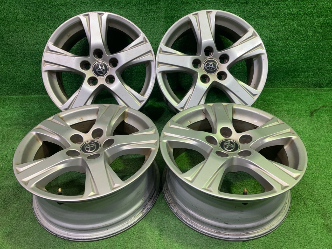 中古 トヨタ TOYOTA 純正 アルファード AGH35W ホイール アルミ シルバー 16インチ 6.5J 5穴 4本 114.3 +33 42611-58241|鈴木商会 店