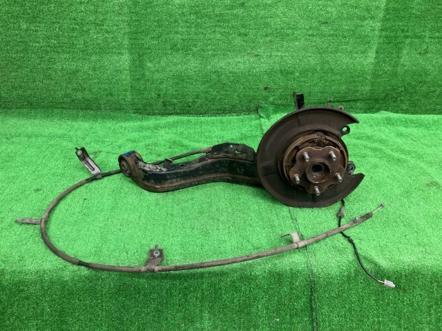 中古 セレナ GNC27 左リアナックルハブ B 4WD 8人 55502-CY10A K23|鈴木商会 店