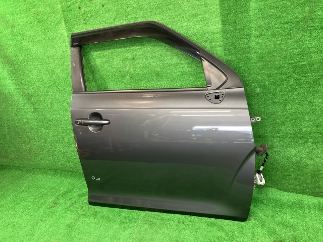 中古 イグニス FF21S 右フロントドア ハイブリッドMG 4WD セントラル M2E2 68001-62R00 ZMW｜鈴木商会　店