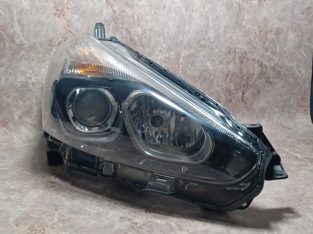 中古コーティング済 シエンタ NHP170G 右ヘッドランプ・ヘッドライト ハイブリッドG コイト 52-282 81130-52K20 070|鈴木商会 店