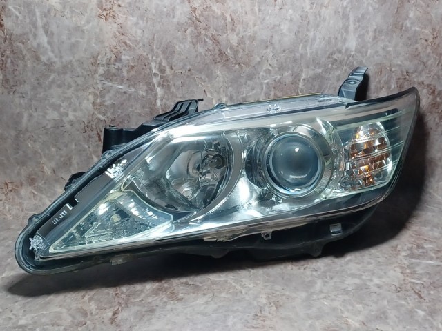 中古 カムリ AVV50 左ヘッドランプ・ヘッドライト ハイブリッド レザーパッケージ コイト 33-150 81185-33850 218|鈴木商会 店