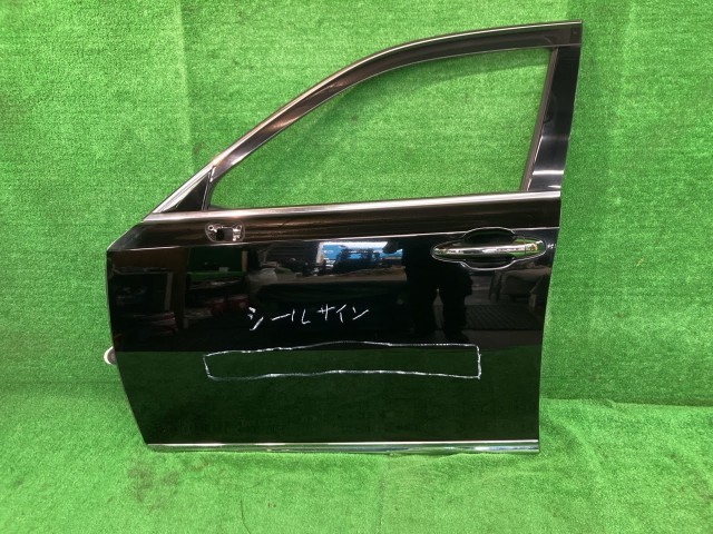 中古 クラウン GRS211 左フロントドア ロイヤルサルーンG I-FOUR 4WD アサヒ M2H5U 67002-30A60 202｜鈴木商会　店
