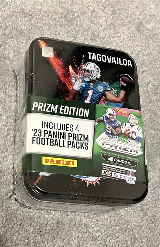 2023 NFL パニーニ *PRIZM エディション* トゥア タゴヴァイロア フットボール 缶シール付き｜トレーディングカード　ラフテル