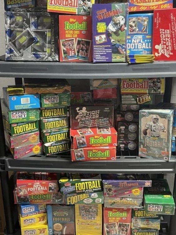 未開封 NFL フットボールカード パック入り - 密封ワックスパック - 100枚セット 新品同様｜トレーディングカード　ラフテル