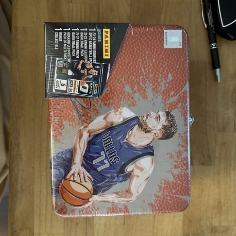 ルカ・ドンチッチ パニーニ NBA バスケットボール コレクターズランチボックス ブリキ 工場未開封 レイカーズ｜トレーディングカード　ラフテル 43,560円