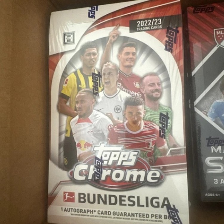 2022-23 Topps ブンデスリーガ クローム サッカー 新品未開封 ホビーボックス|トレーディングカード ラフテル