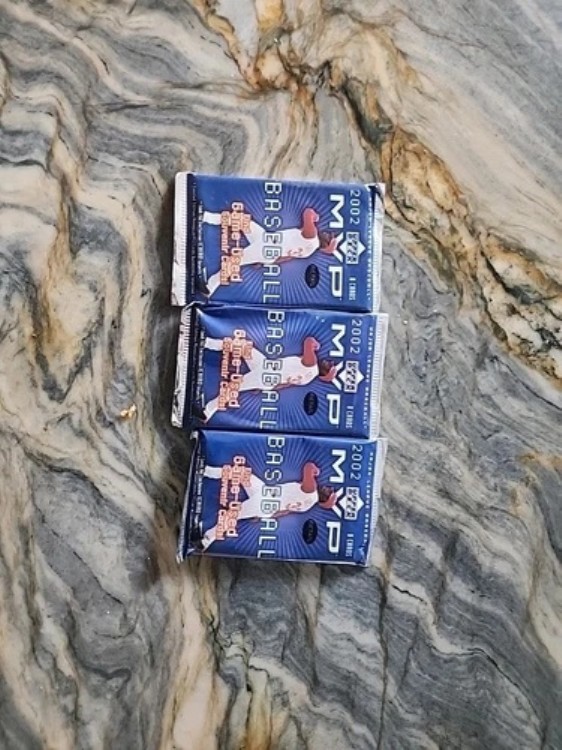 2002 Upper Deck MVP 3 ファクトリー シールドパック 8枚入り|トレーディングカード ラフテル