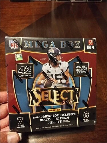 2022 セレクト NFL メガボックス新品未開封｜トレーディングカード　ラフテル