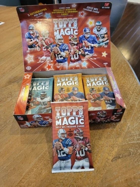2012 Topps Magic Football Hobby PACKS LOT (4) - 工場未開封パック4個入り｜トレーディングカード　ラフテル
