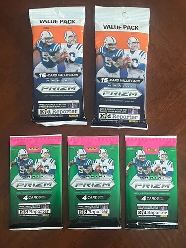 2023 NFL プリズム フットボール 工場未開封ロット: バリューパック 2 個と小売パック 3 個｜トレーディングカード　ラフテル