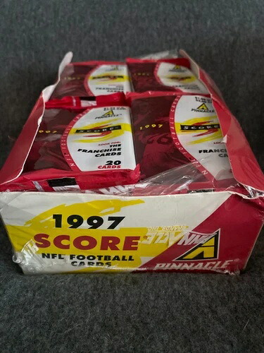 1997年 ピナクルスコア NFL フットボールカード 35枚入り 工場未開封パック｜トレーディングカード　ラフテル