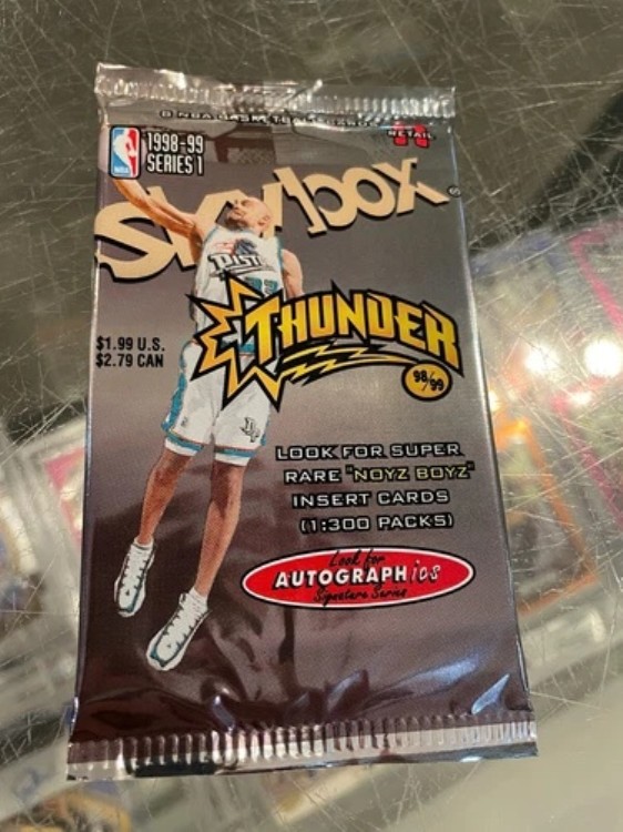 1998-99 スカイボックス サンダー リテール 未開封パック 8枚入り オートグラフィック｜トレーディングカード　ラフテル
