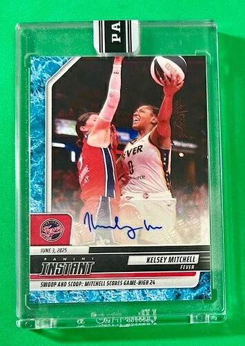 2025 Panini Instant WNBA #45 ケルシー・ミッチェル - 直筆サイン入り - 水 #8/10 送料無料｜トレーディングカード　ラフテル