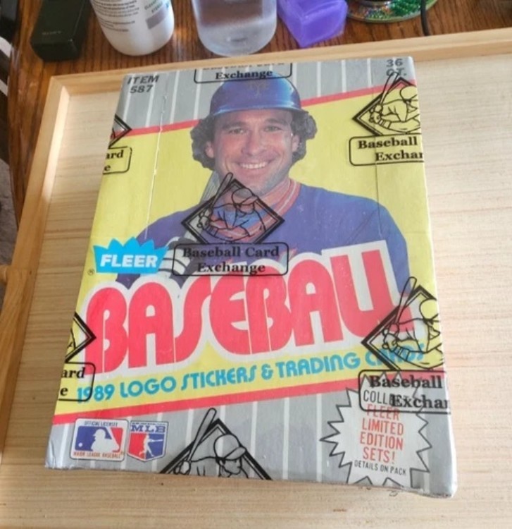 1989 FLEER ベースボールワックスボックス - BBCE認証・包装済み - 36個入り未開封パック｜トレーディングカード　ラフテル