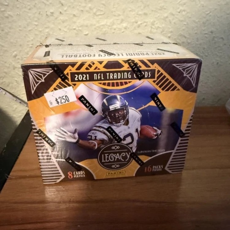 2021 パニーニ レガシー NFL フットボール ホビーボックス 2 サイン入り 工場未開封｜トレーディングカード　ラフテル