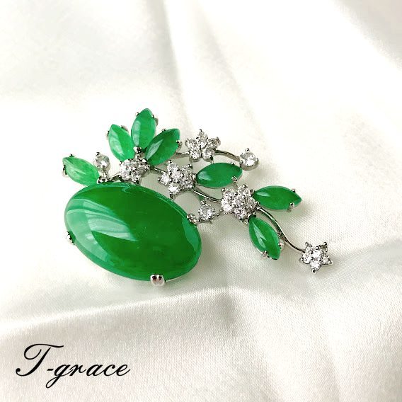 【送料無料】 翡翠 ブローチ 上品 本格翡翠アクセサリー 結婚式・フォーマル・和装に プレゼントにも 神戸 1991年創業 老舗｜アクセサリーティーグレース神戸