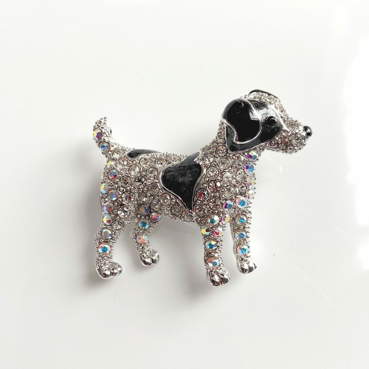 スワロフスキー☆ブローチ☆犬　DOG☆本当に可愛いです☆ダルメシアン SWAROVSKI ブローチ 犬 いぬ わんちゃん ダルメシアン おすわり