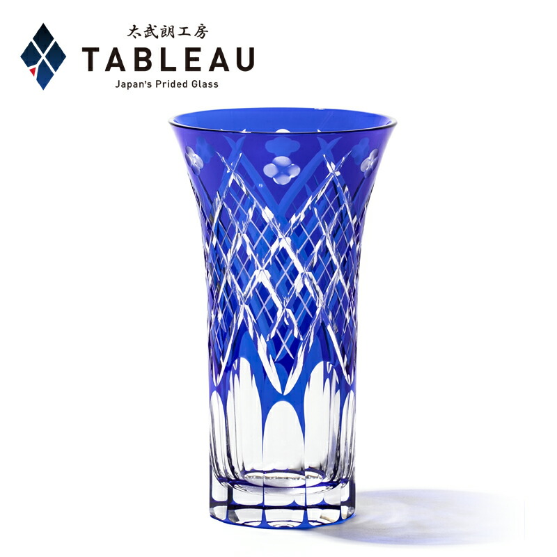 花瓶 和田绿玉梅瓶。花入 花瓶 和田绿玉梅瓶。花入