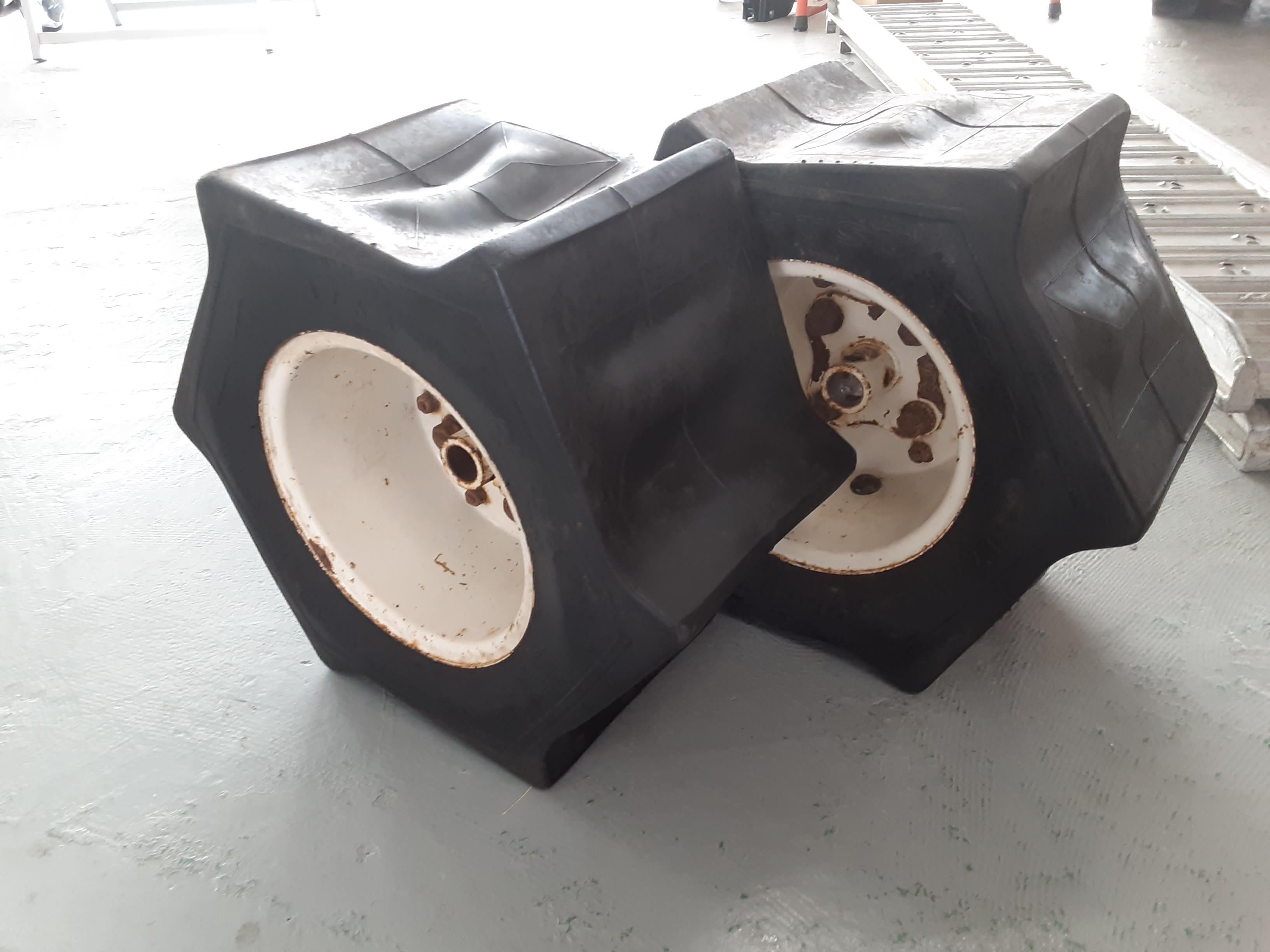 長野県発 六角タイヤ バインダー用 オーツ 整備済み 中古農機 農機具 Fmcholollan Org Mx