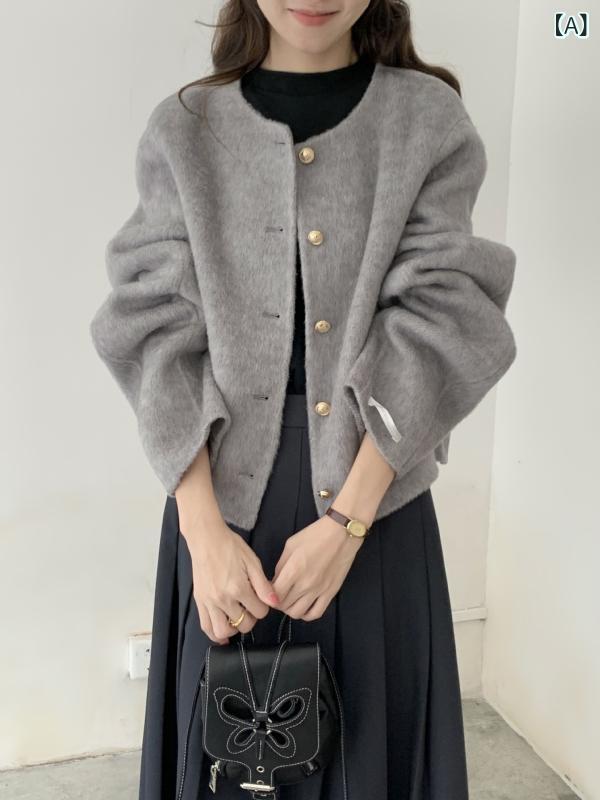 コート レディース 冬用 アウター ショート丈 ウール 羊毛 丸首 クルーネック 金属バックル 切り替え ゆったり 体型カバー 着痩せ 細見え ゆるシルエット 厚手 防寒 暖かい 通勤用 普段使い 上品 きれいめ 大人かわいい シンプル 無地 エレガント｜暮らしのお手伝い