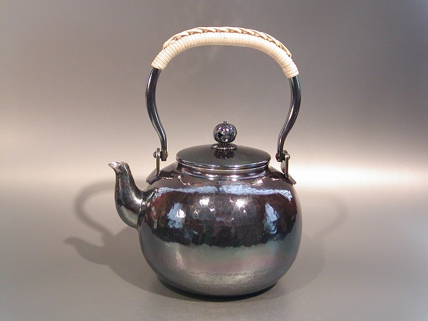 楽天市場】茶器 茶道具銀瓶 六角肩衝（かたつき）湯沸銀燻（ギン 