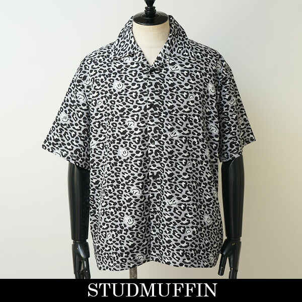 STUD MUFFIN(スタッドマフィン) ストレッチサテン スマイリーレオパードオープンカラーシャツ ブラック系 514 01146