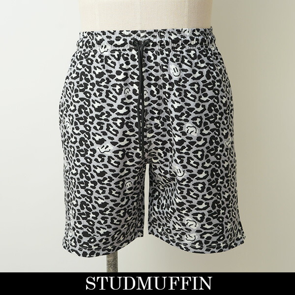 STUD MUFFIN(スタッドマフィン) ショートパンツ ハーフパンツ ストレッチサテン スマイリーレオパードボードショーツ ブラック系 514 06280