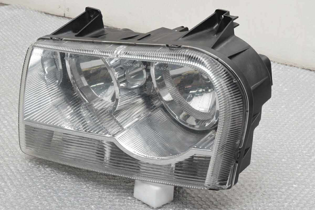 中古 クライスラー 300 2005-2010モデル 純正 ヘッドライト ヘッドランプ 左側 交換用