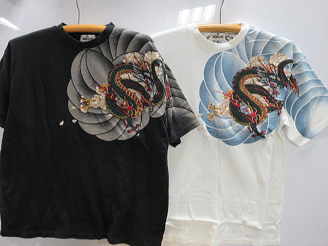 未使用 絡繰魂 新風神 Tシャツ 半袖 刺繍 　黒 漢字ｔシャツ 絡繰魂 中塚 墨筆文字 魂侍刺繍 kanji 半袖T