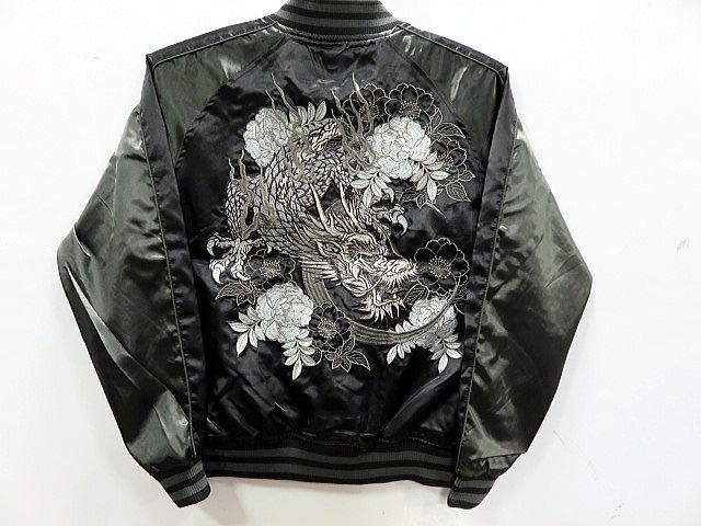【極美品XL】ブラックアイパッチ スカジャン アーム刺繍 ドラゴン 龍 東京 EVAx錦】 桜龍と2号機総刺繍スカジャン/ブラック[お届け予定日