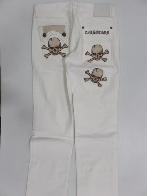 ビーアンビション　ストレッチホワイトチノパンツ 　スカル刺繍 BE AMBITION