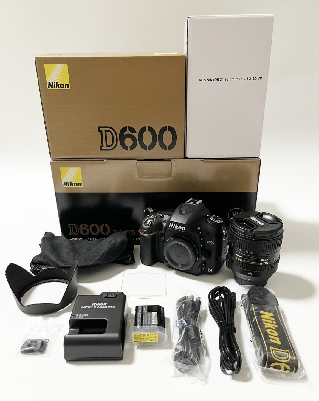 【シャッター回数約5749】ニコン(Nikon) デジタル一眼レフカメラ D600 24-85 VR レンズキット 【中古】【良い】【7800301073502】