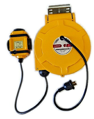 【中古】 畑屋製作所 ハタヤ 200V 自動巻コードマック L型 CLD-132M 13m コードリール 吊り下げ 延長コード 三相 200V 電源ケーブル / ハンガー受け欠品|リサイクルショップ宝島