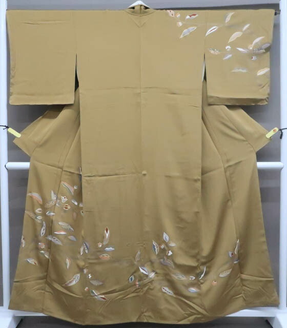 最大70%OFF【中古】リサイクル着物 訪問着　金駒刺繍　枝花・枝葉文　身丈約160cm　裄丈約65cm　r7z02-133【リサイクル】宝の山