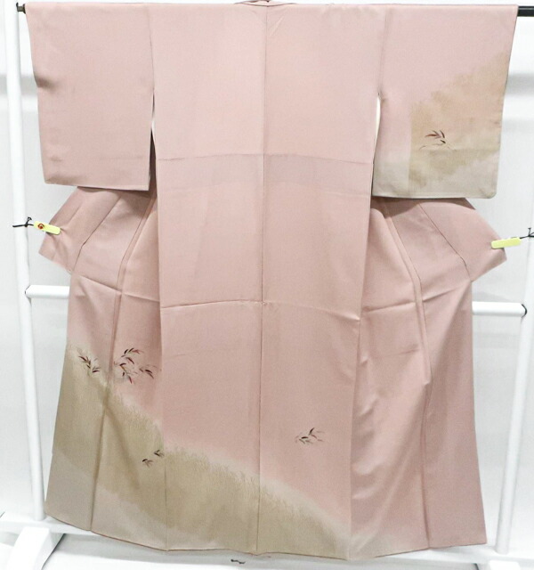 【中古】リサイクル着物 付下げ 刺繍 金糸 正絹 着物 身丈約159cm 裄丈約62.5cm kyo7z12-1450[仕立て上がり 和服 アウトレット リサイクル着物 入学式 卒業式 結婚式 母 七五三 お宮参り パーティー ランチ 通販 アイディーネット きもの]宝の山