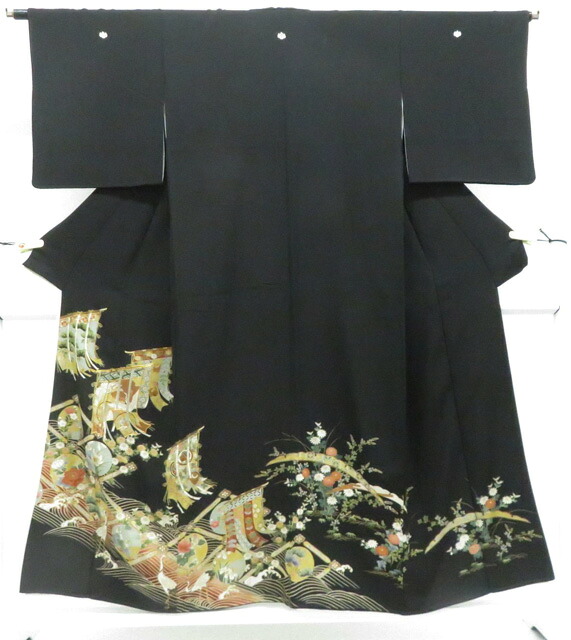 【中古】リサイクル着物 黒留袖 金駒刺繍 金彩 五つ紋 比翼仕立て 着物 正絹 美品 身丈約152cm 裄丈約63.5cm kyo8z06-1198【リサイクル】宝の山｜アイディーネット宝の山店