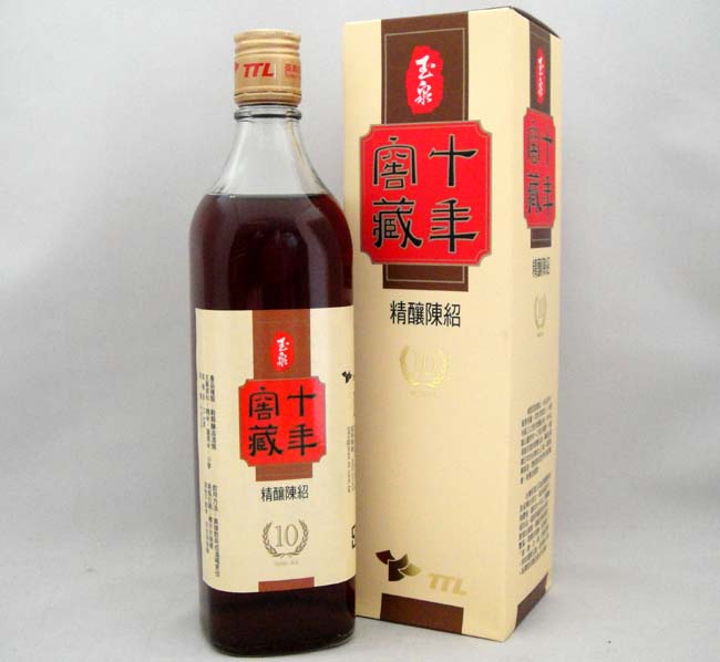 台湾十年窖蔵精醸陳年紹興酒　600ｍｌ／瓶【化粧箱入り】台湾紹興酒