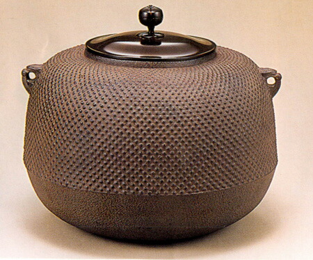 楽天市場】【茶器/茶道具 炉釜（炉用釜）】 霰尾垂釜 羽落ち 黄梅院