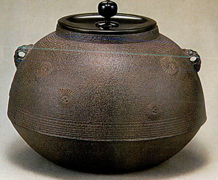【茶器・茶道具/釜】風炉釜 唐松地紋不易流行釜 32