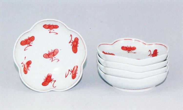 楽天市場】【有田焼】【源右衛門窯】 古染風梅紋鉢 (梅型)【源右衛門