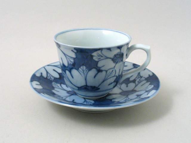 有田焼　青花　しん窯　小皿　中皿　湯呑み　コーヒーカップ　ワイングラス他まとめて 有田焼 青花 しん窯 小皿 中皿 湯呑み コーヒーカップ ワイン