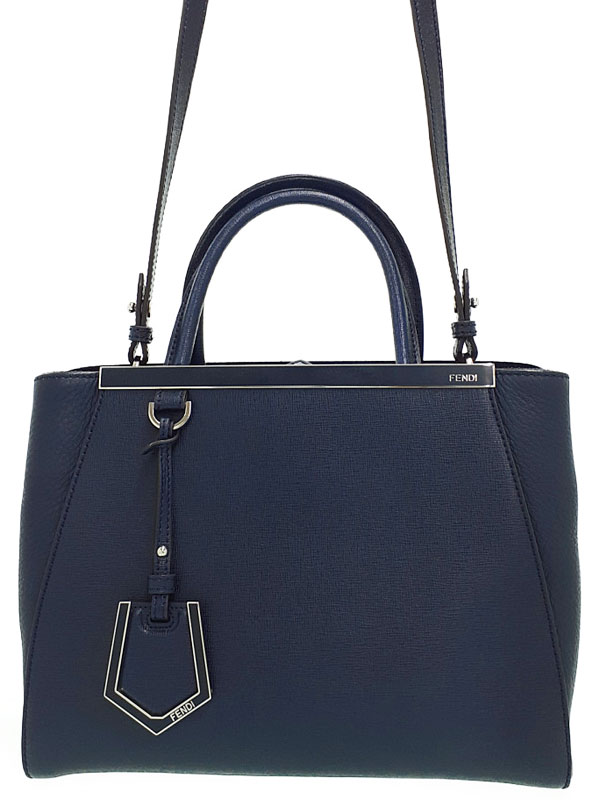 【美品】Fendiフェンディ2WAYレザー　キルティングショルダー　ハンドバッグ FENDI フェンディ ピーカブーミニ 2WAY ハンドバッグ レザー