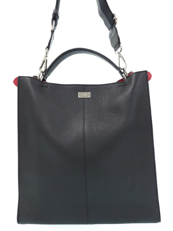 フェンディ バッグパック 完売必至】フェンディ 手持ちしてもクールなバックパック (FENDI