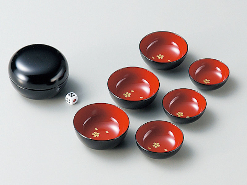 楽天市場】桜蒔絵 宴遊盃（黒内朱）宮内庁御用達 酒器 日本製 来客