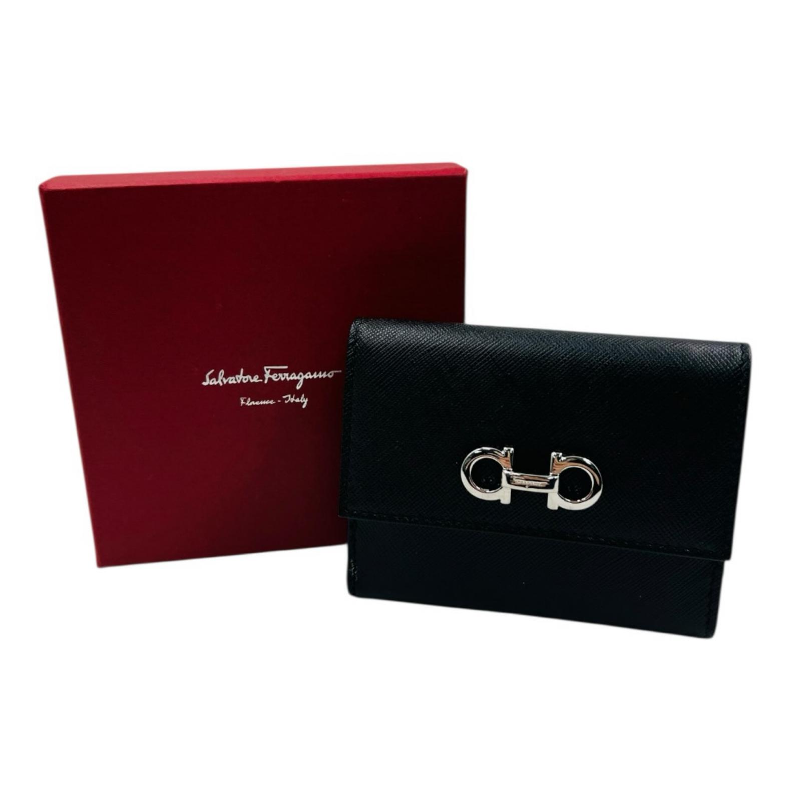 【未使用】Salvatore Ferragamo 二つ折り財布 ガンチーニ レザー｜Nostalgie Collection