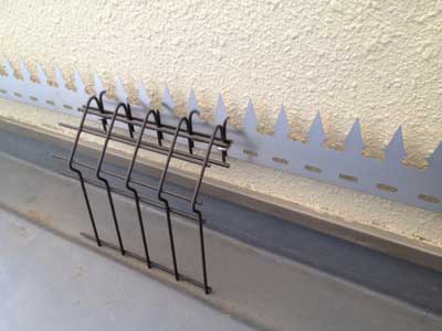 楽天市場 忍び返し 屋外用防犯フェンス ギザギザｉ型メッシュフェンス取付金具付きセット ミニフェンス Webショップtakigawa