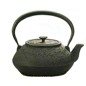 (定まり品 特選国生産物) 南部地方鉄瓶 茶の葉々もみじ 1.2L H-187  (100V・200V IH・直火・屁っ放り火・明かりコンロ相応う)  南部地方金物 日本製 及源鋳造 OIGEN (zm)  鉄分付け足し 白湯 差し上げ物 父の日 母の日 敬老の日