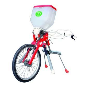 (欠品中・8月以降入荷予定) 【 畝高さ 35cm まで 対応 】 みのる産業 高畝用追肥機 AN-5A 白 ネ ギ ・ 玉 ネ ギ の 最 終 追 肥 に 。(畝用追肥機AN-5の後継機種です)