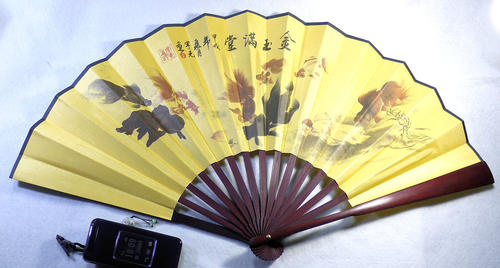 中国美術品　中国書画名家巨匠張大千氏　美術品扇子「春色満園」字　レア 中国美術品 中国書画名家巨匠張大千氏 美術品扇子「春色満園」字